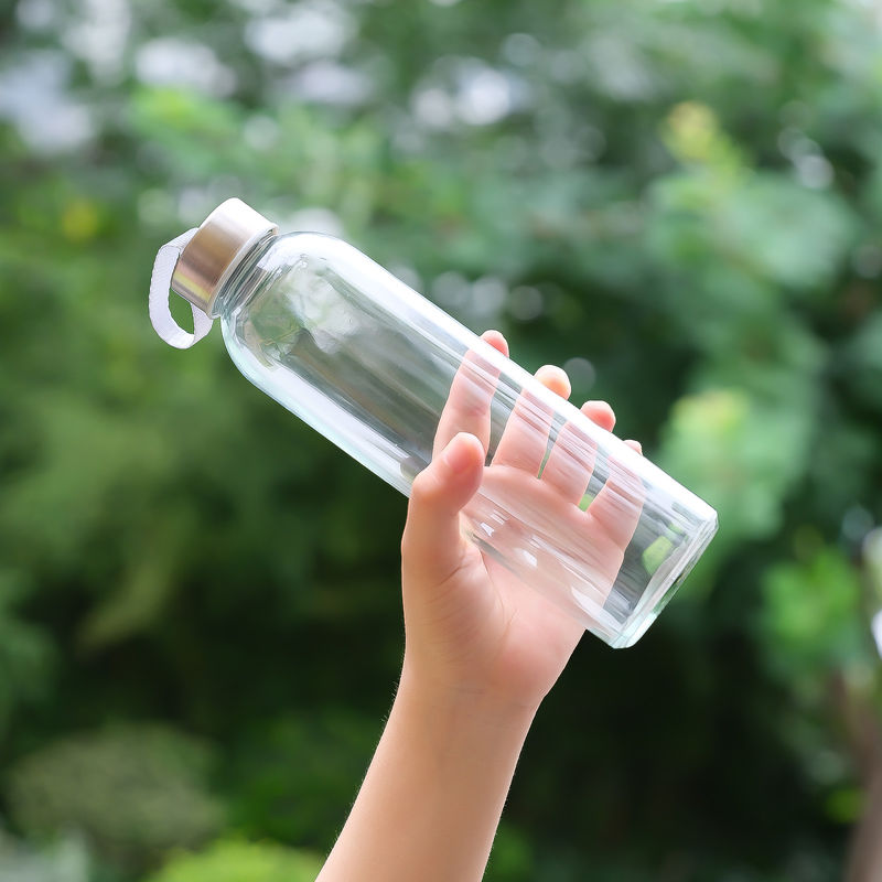 350ml 500ml 丸いスポーツ 高ボロシリケート ガラス 水瓶 シリコン 袖