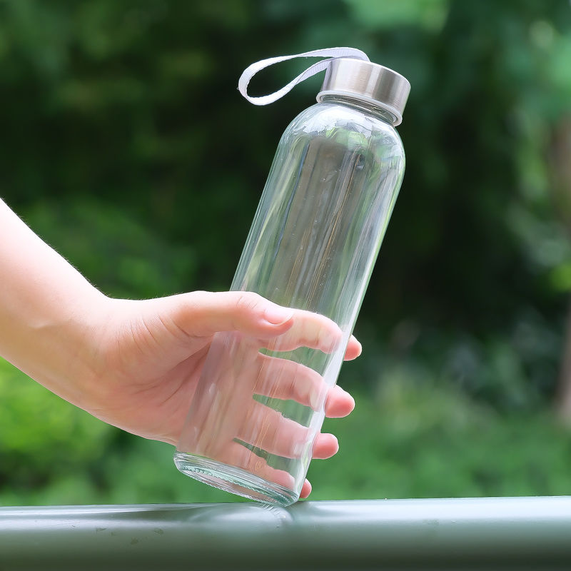 350ml 500ml 丸いスポーツ 高ボロシリケート ガラス 水瓶 シリコン 袖